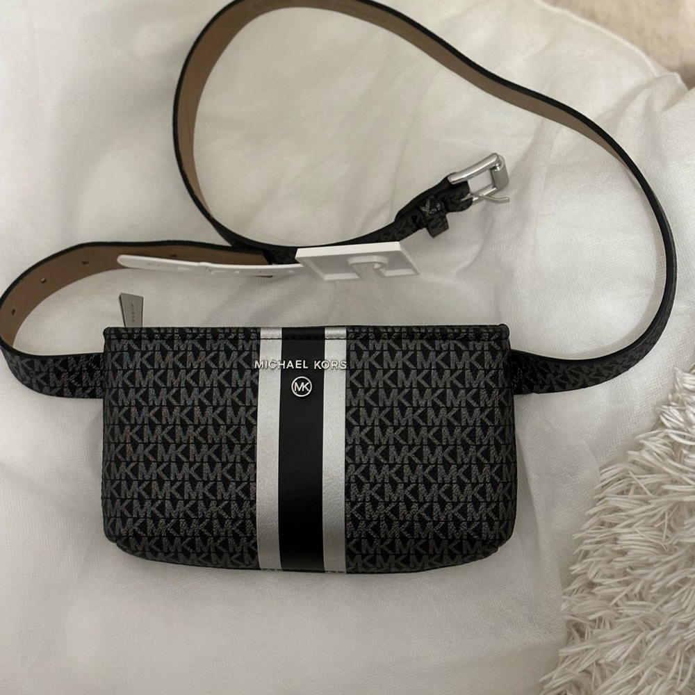 *Beautiful Michael Kors belt bag! Brand new, never used, be the first!
